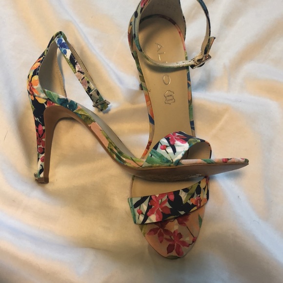 Aldo Floral Ankle Strap Heels 8.5 - Picture 6 of 12
